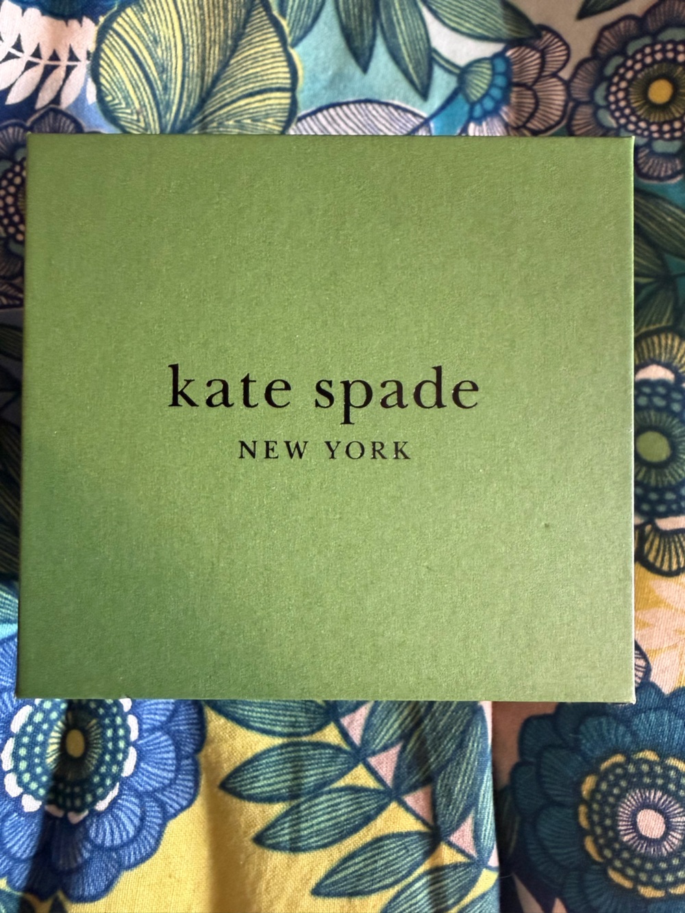 kate spade gold knot bangle bracelet - Picture 5 of 8